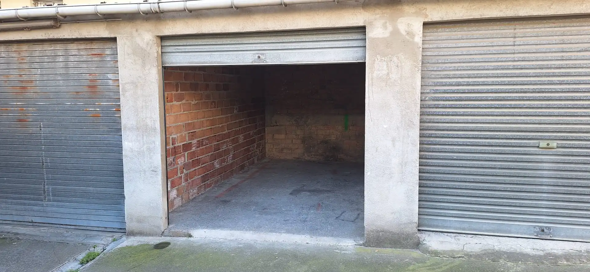 Parkplatz von Garage zur Miete in Manlleu