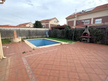 Swimming pool of House or chalet for sale in Alovera  with Air Conditioner, Heating and Private garden