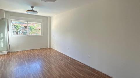 Foto 4 de Pis en venda a El Pinillo, Málaga