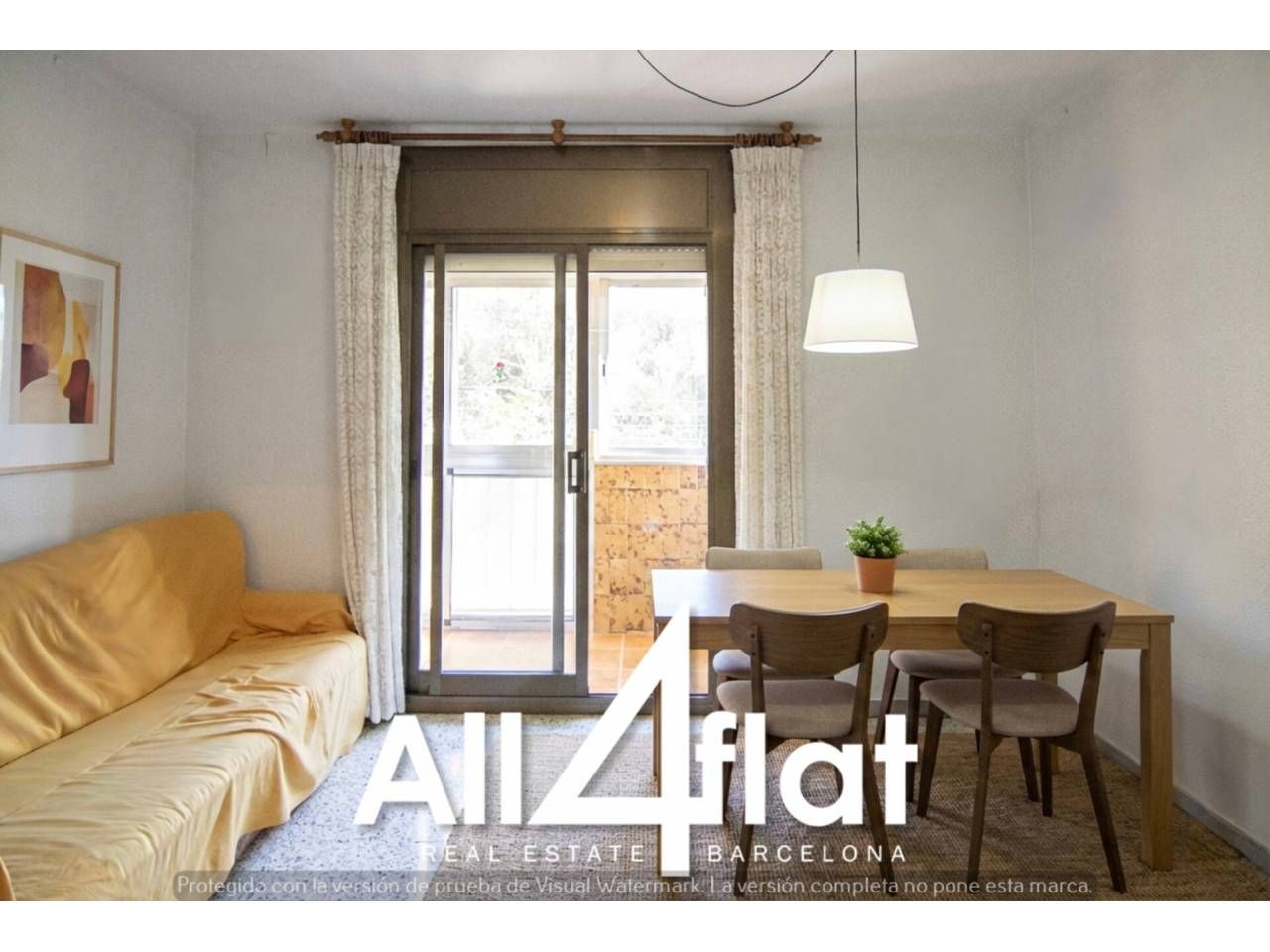 Exterior view of Flat for sale in  Barcelona Capital  with Air Conditioner and Heating