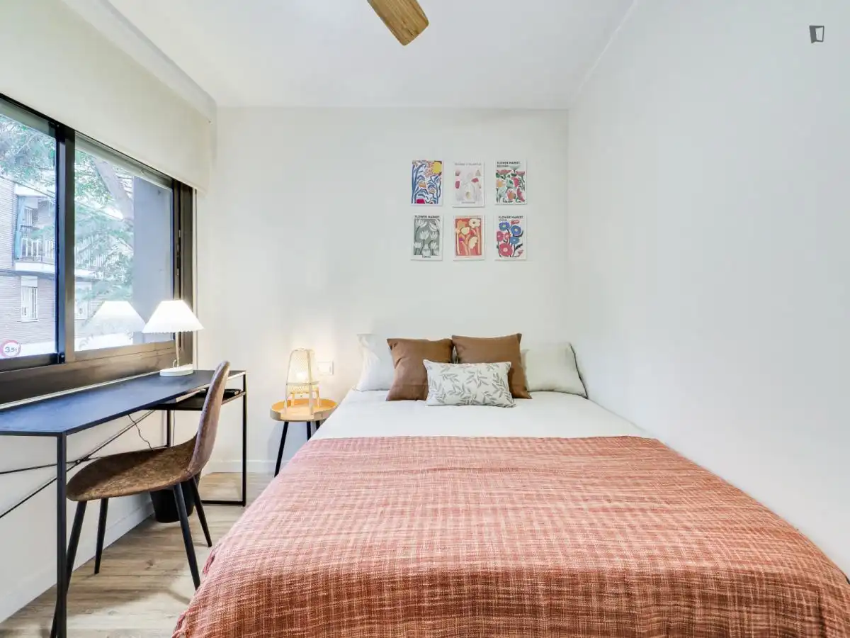 Schlafzimmer von Wohnungen zur untervermieten in  Barcelona Capital mit Heizung, Möbliert und Waschmaschine