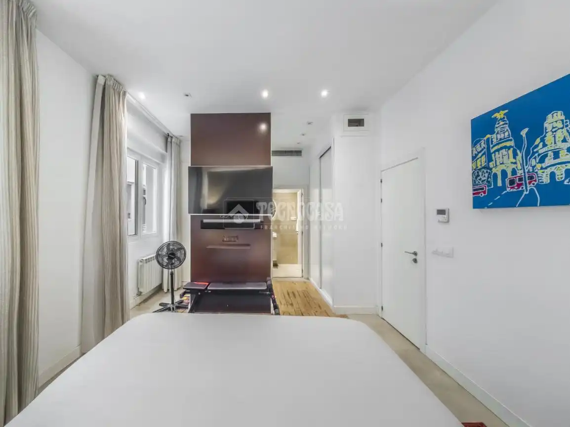 Bedroom of Flat for sale in Madrid  with Air Conditioner and Heating