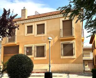 Exterior view of Building for sale in La Guardia