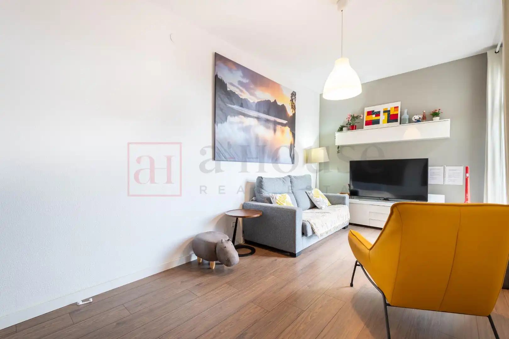 Sala d'estar de Pis en venda en Barcelona amb Aire condicionat, Calefacció i Parquet