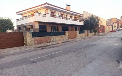 Vista exterior de Casa o xalet en venda en Santander amb Terrassa i Traster