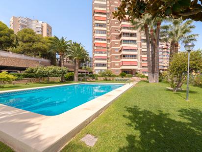 Piscina de Pis en venda en Benidorm amb Aire condicionat