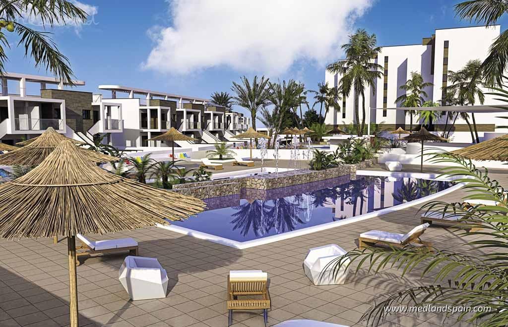Wohnungen zum verkauf in Pilar de la Horadada mit Privatgarten, Terrasse und Gemeinschaftspool