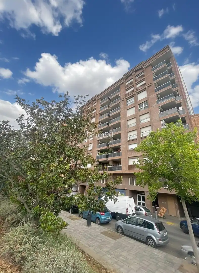 Vista exterior de Àtic en venda en Lleida amb Parquet, Terrassa i Traster