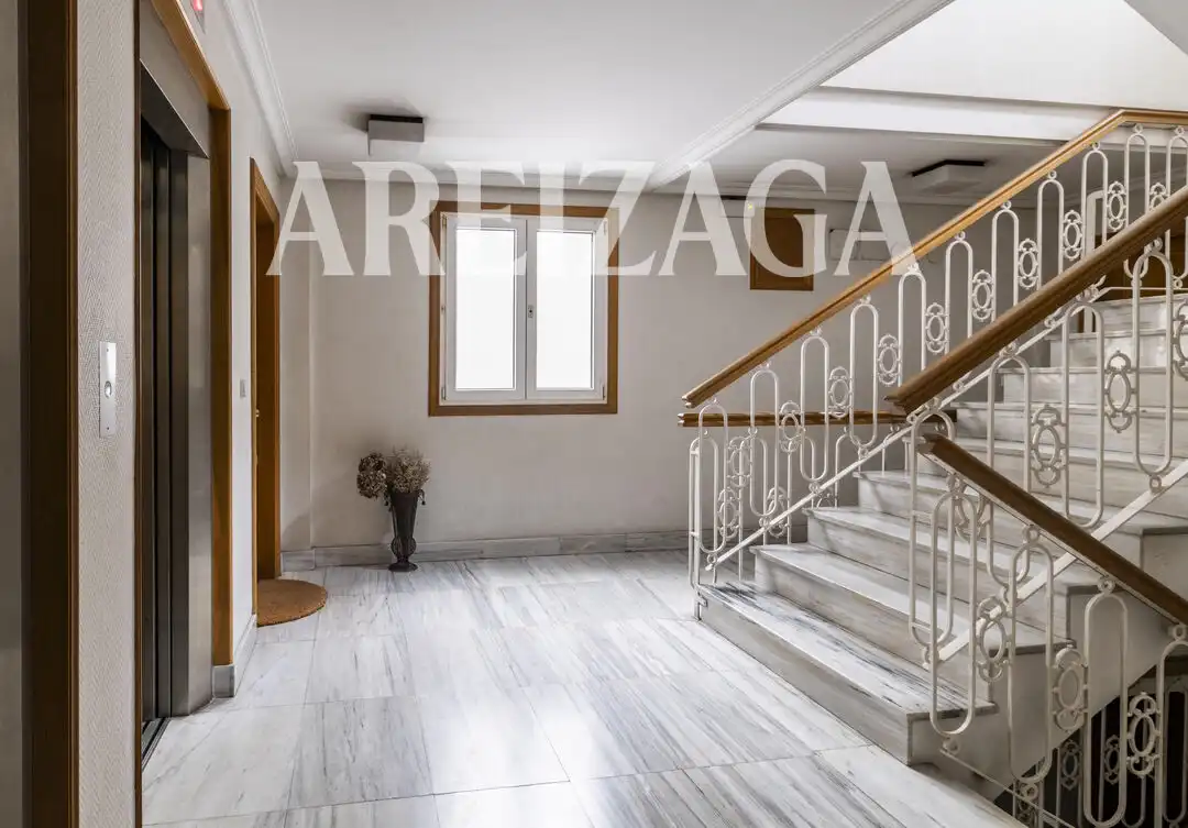 Piso en venta en Donostia - San Sebastián  con Calefacción, Terraza y Balcón