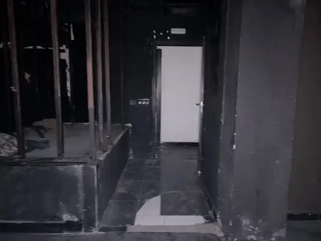 Local comercial en venda a Avenida del General Perón, imagen 9