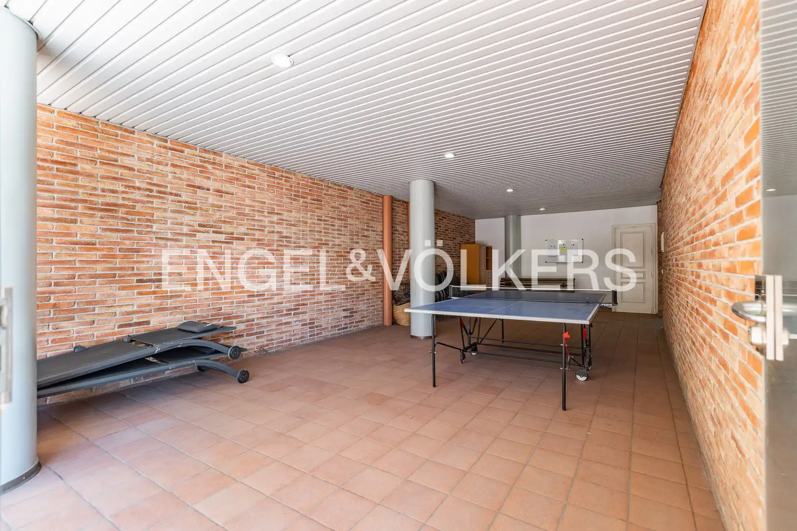 Flat for sale in Sant Cugat del Vallès  with Air Conditioner, Heating and Private garden
