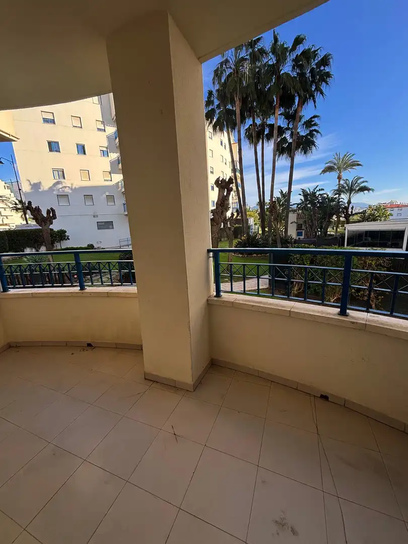 Home with terrace for sale in Estepona Pueblo, imagen 3