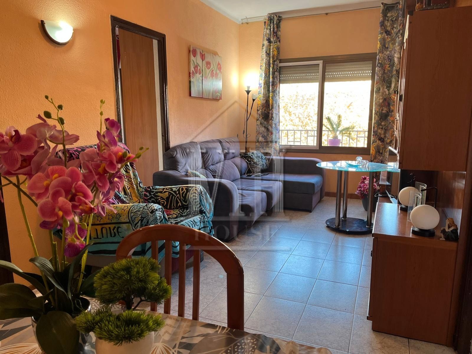 Living room of Flat for sale in Badalona  with Furnished