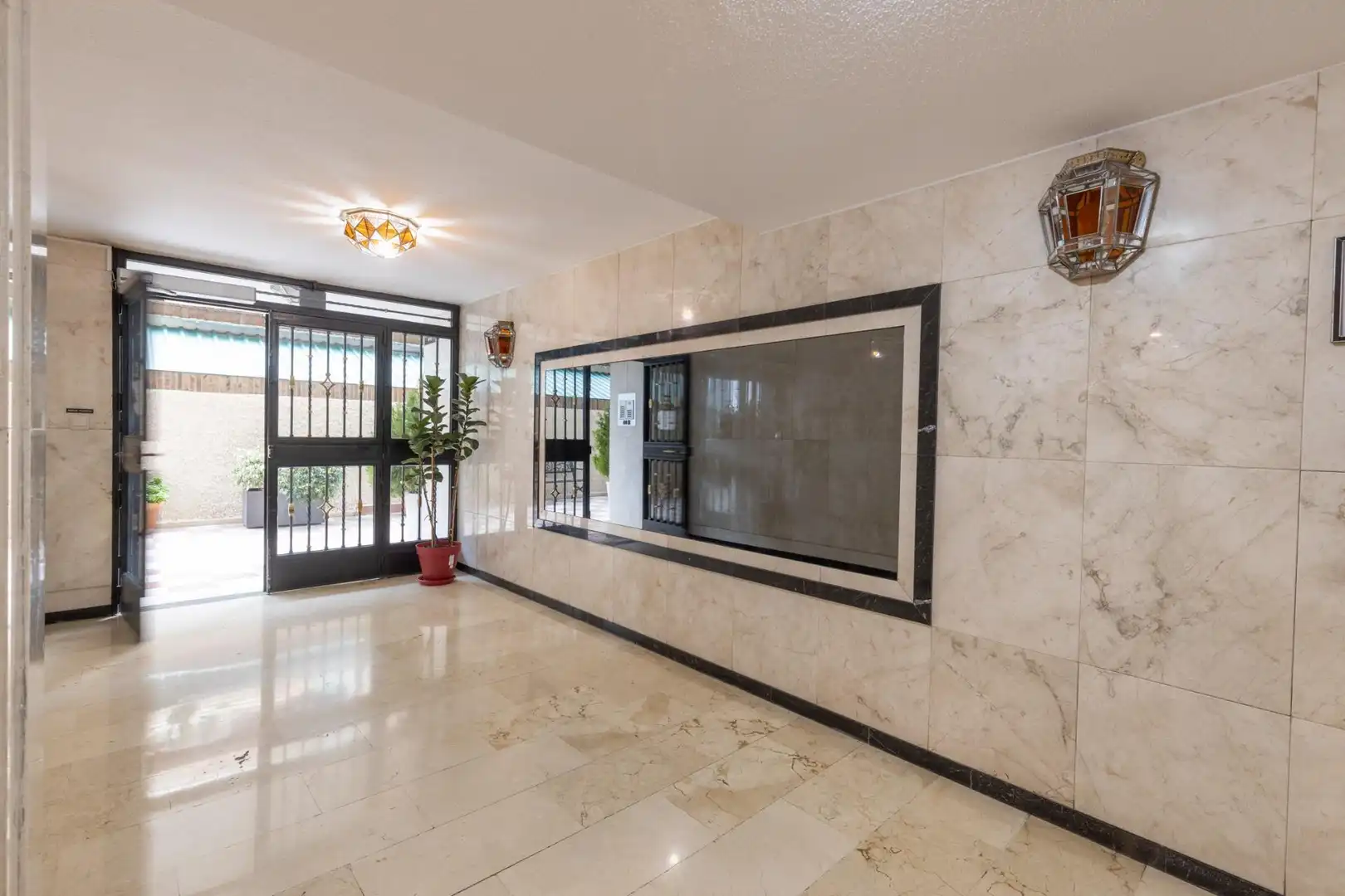 Flat for sale in Granada  with Parquet flooring and Storage room