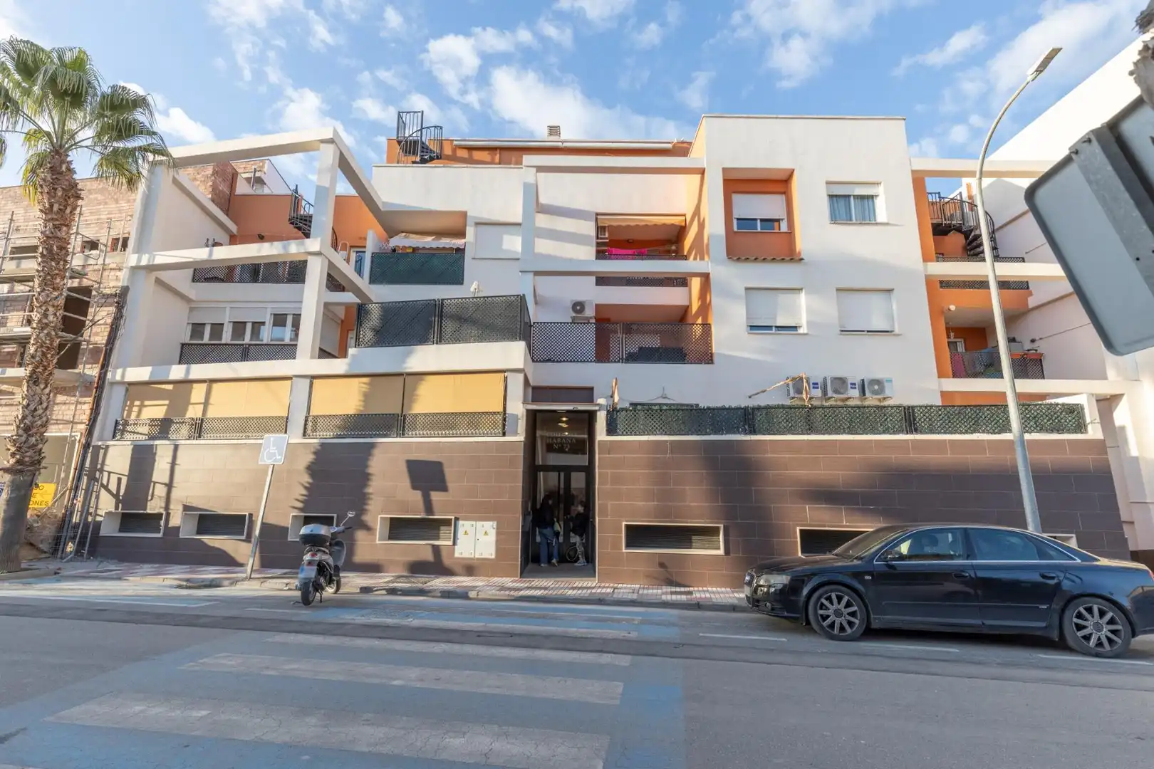 Exterior view of Attic for sale in Churriana de la Vega  with Air Conditioner, Terrace and Storage room