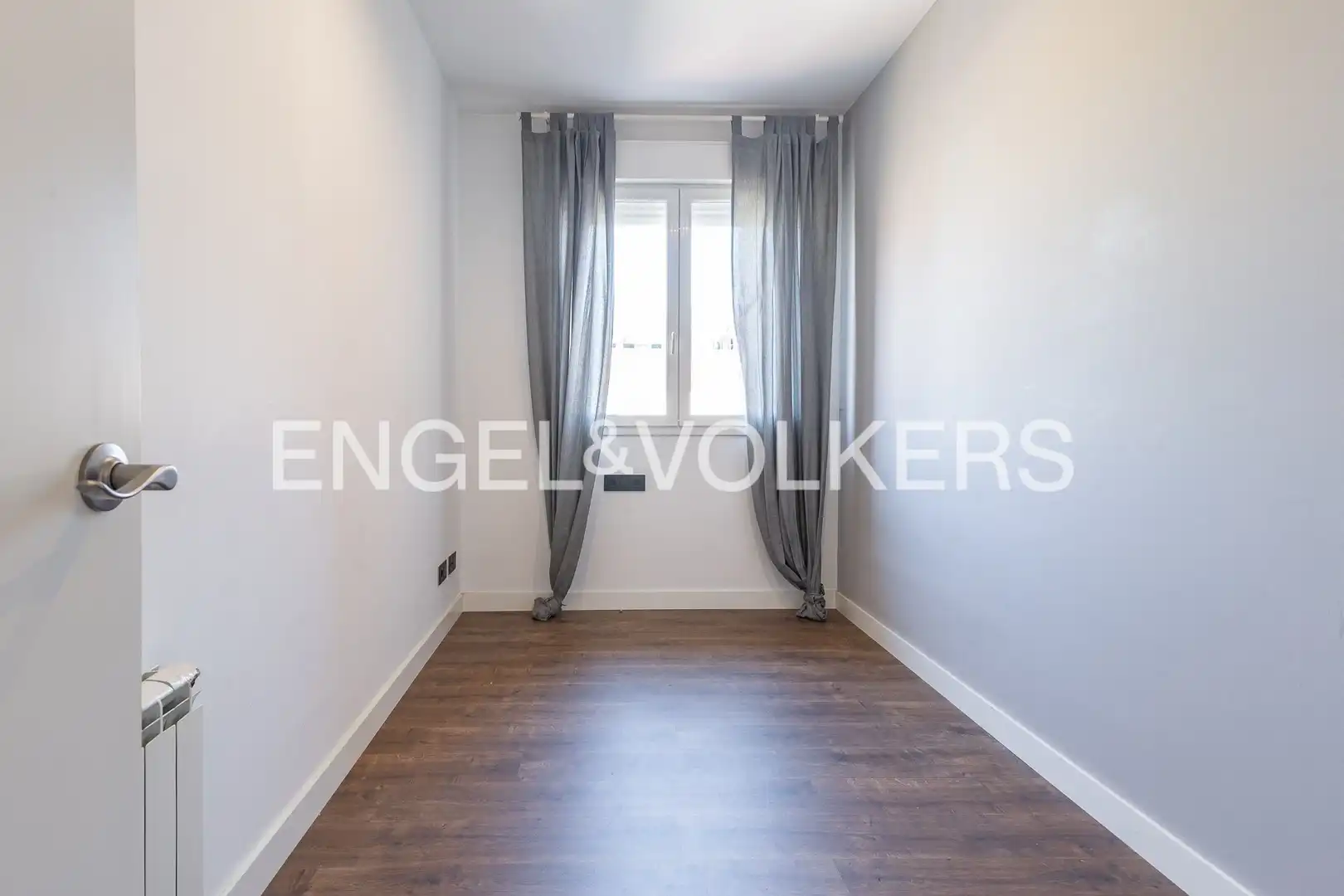 Habitación de Dúplex en venta en Montgat con Aire acondicionado, Calefacción y Jardín privado