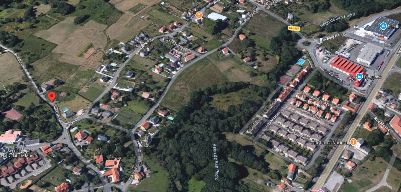 Residencial en venta en Oleiros