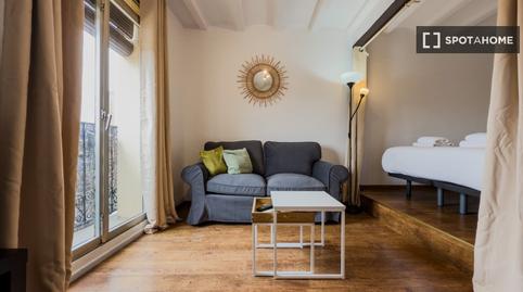 Foto 2 de Pis de lloguer a El Raval, Barcelona