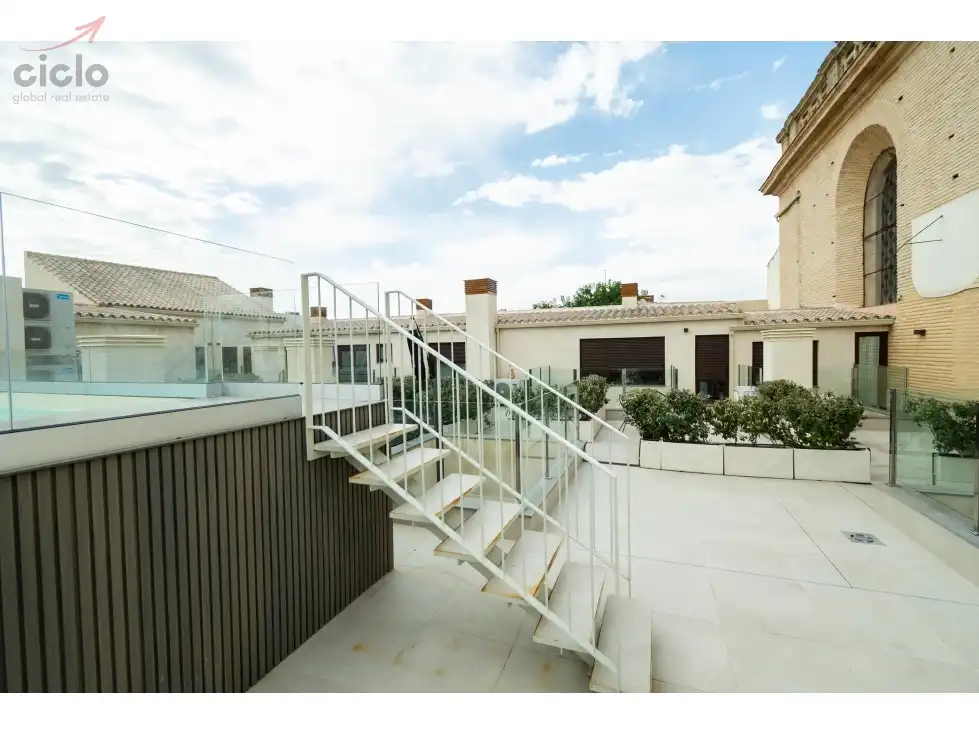Terrace of Flat for sale in Sevilla  with Terrace, Swimming Pool and Furnished