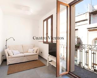 Living room of Flat to rent in  Barcelona Capital  with Air Conditioner, Heating and Parquet flooring