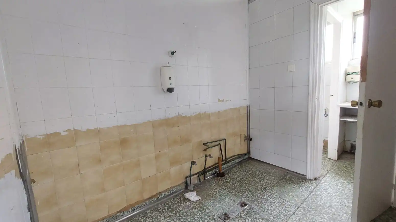 Business premises for sale in Maliaño, imagen 3