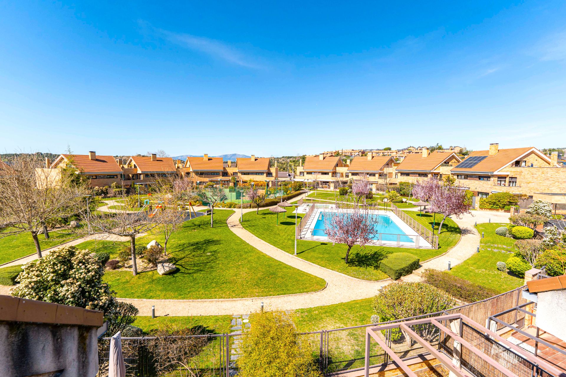 Casa adosada en venda a Calle Prado del Estudiante, Centro Comercial - Hospital