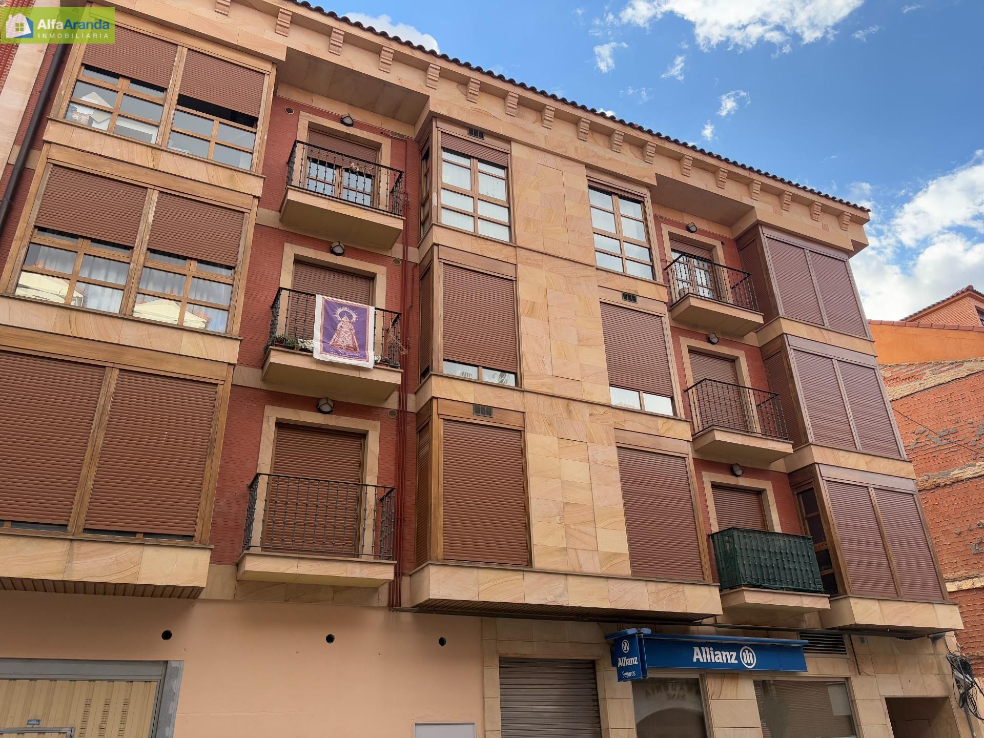 Vista exterior de Apartament de lloguer en Aranda de Duero amb Calefacció