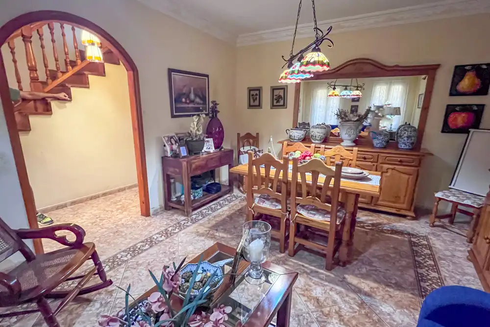 Esszimmer von Einfamilien-Reihenhaus zum Verkauf in Agulo