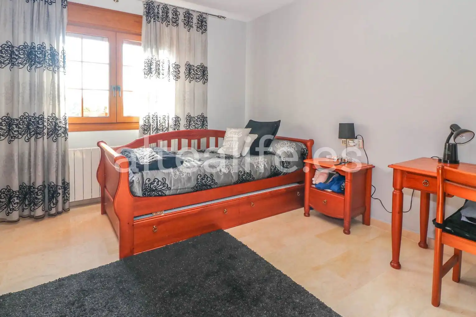 Habitación de Casa o chalet en venta en La Nucia con Aire acondicionado, Calefacción y Jardín privado