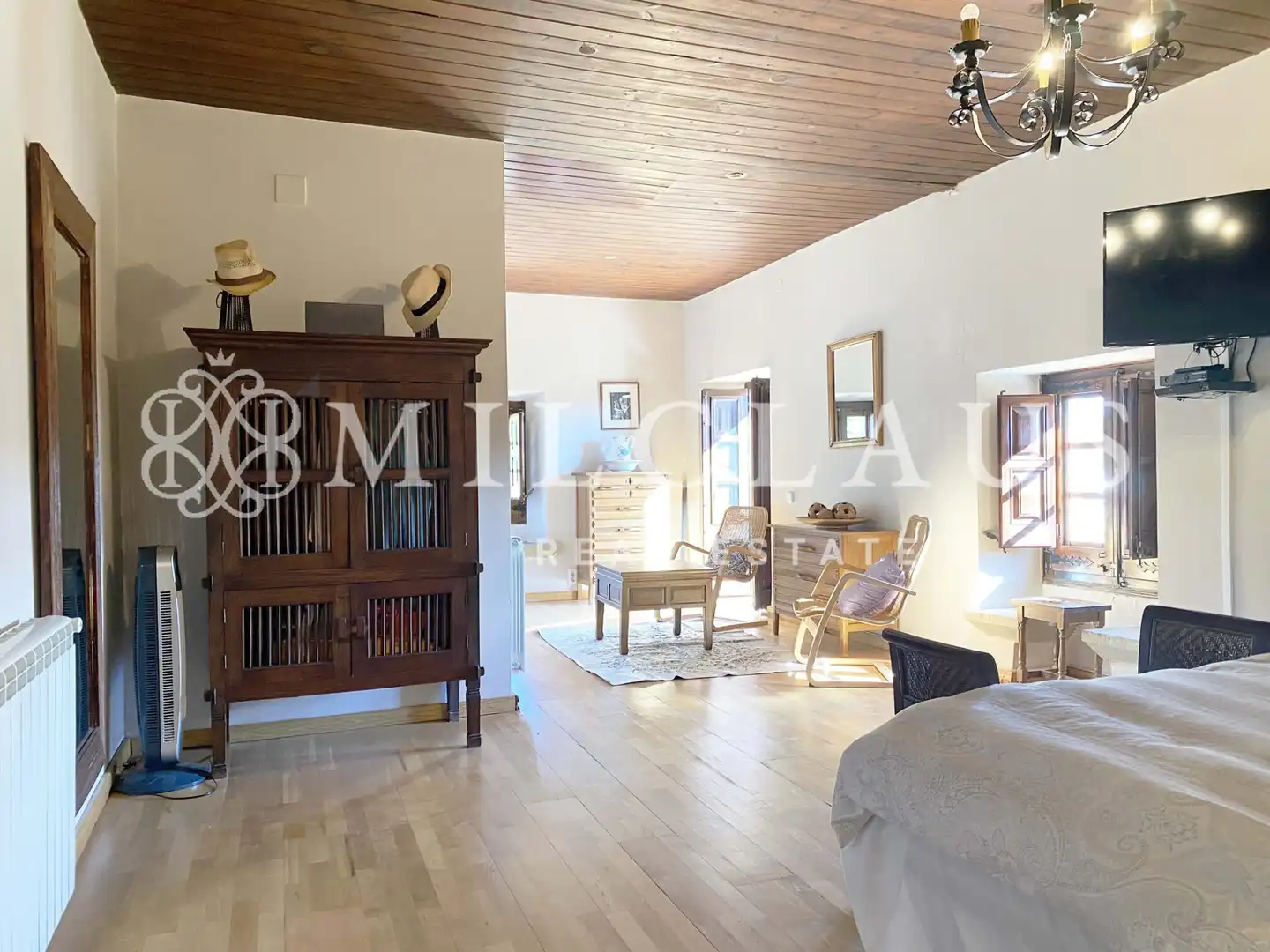 Sala d'estar de Finca rústica en venda en Talamanca amb Aire condicionat, Calefacció i Jardí privat