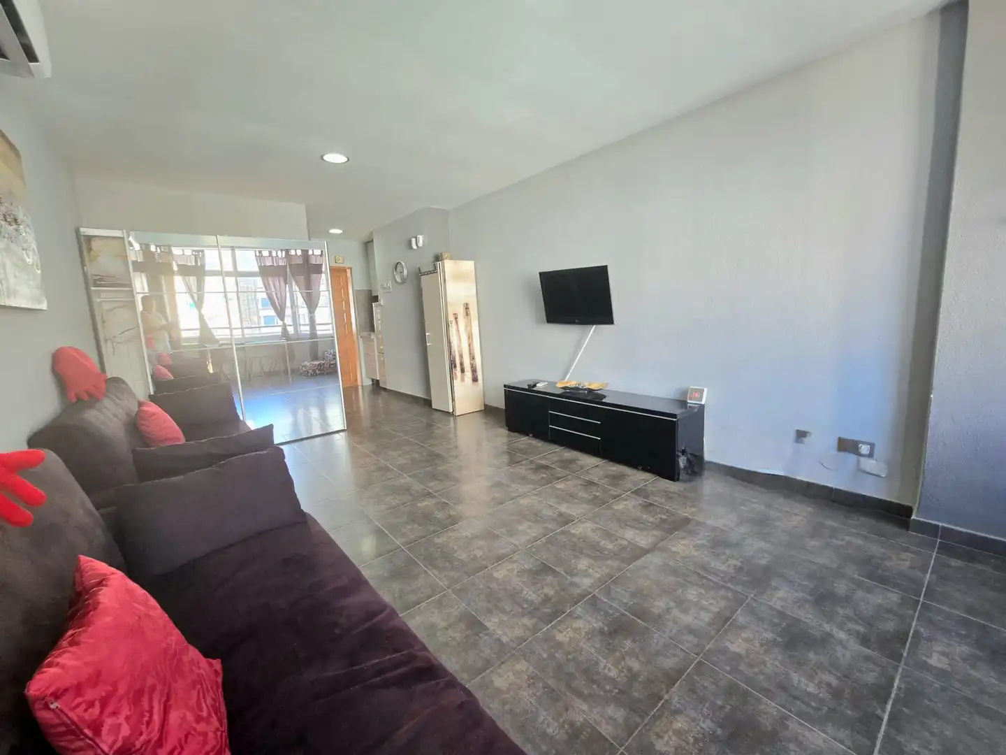 Sala de estar de Estudio en venta en Torremolinos con Aire acondicionado, Terraza y Amueblado