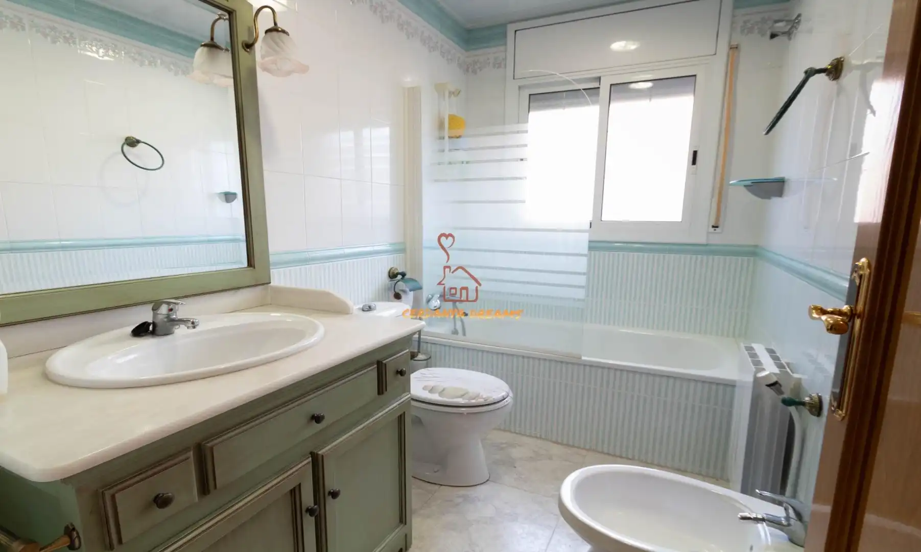 Bathroom of Houses for sale in El Vendrell  with Air Conditioner, Heating and Private garden