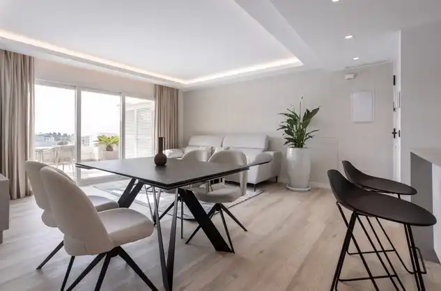 Comedor de Ático en venta en Marbella con Aire acondicionado, Calefacción y Jardín privado