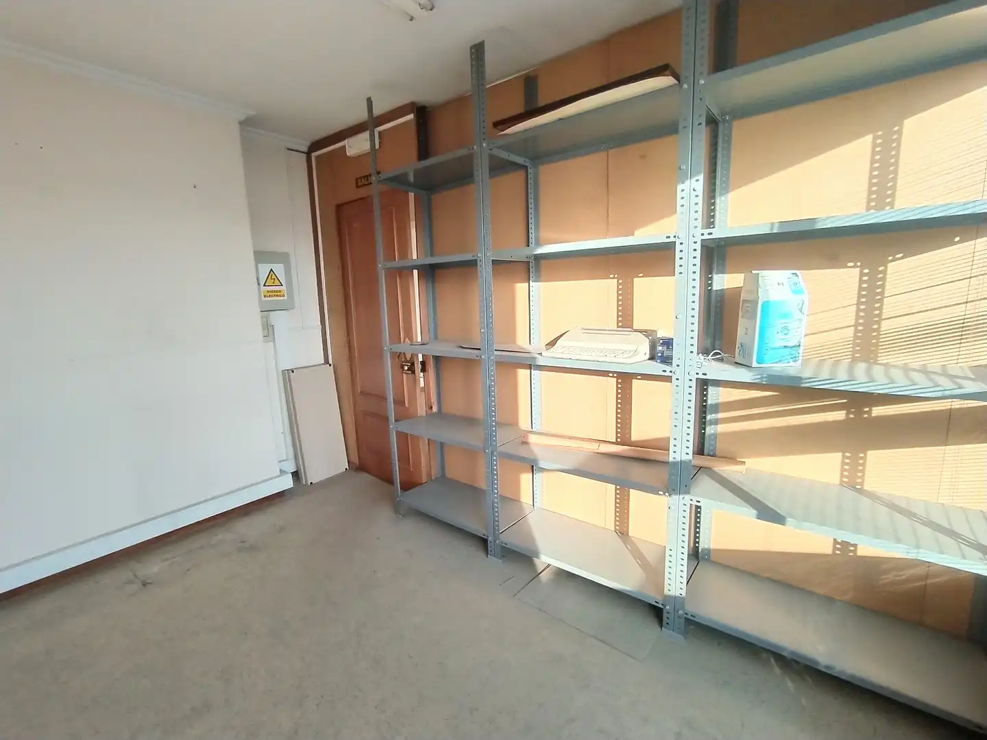 Oficina de alquiler en Vigo  con Aire acondicionado y Amueblado