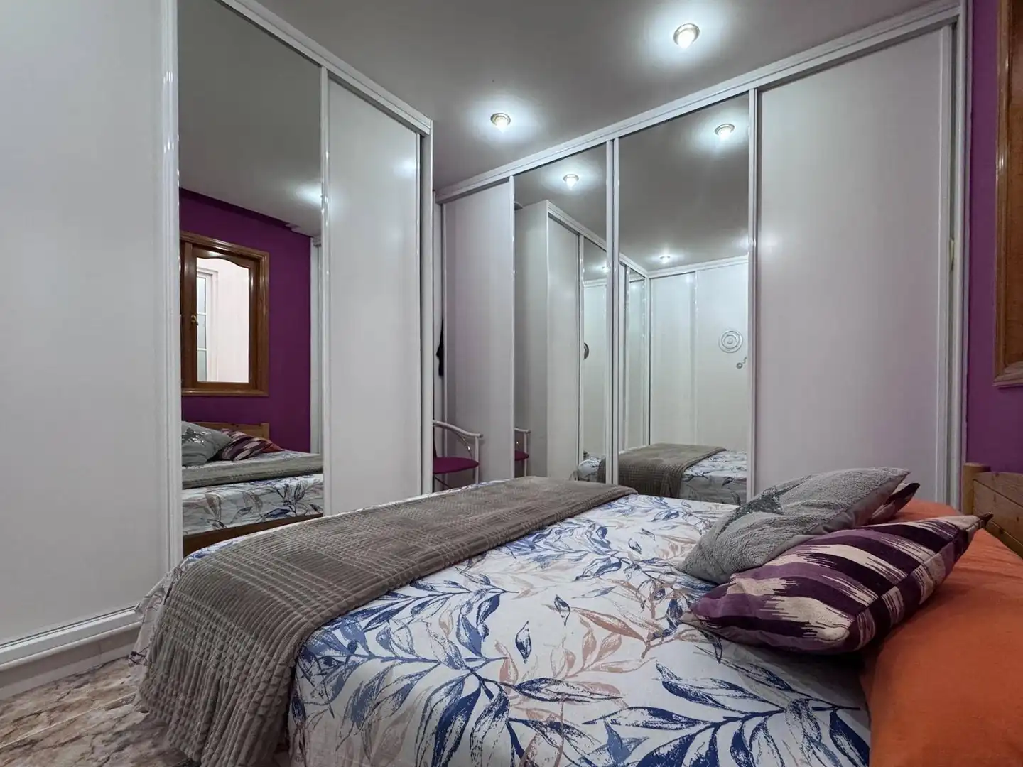 Habitación de Casa adosada en venta en Telde con Terraza, Trastero y Balcón