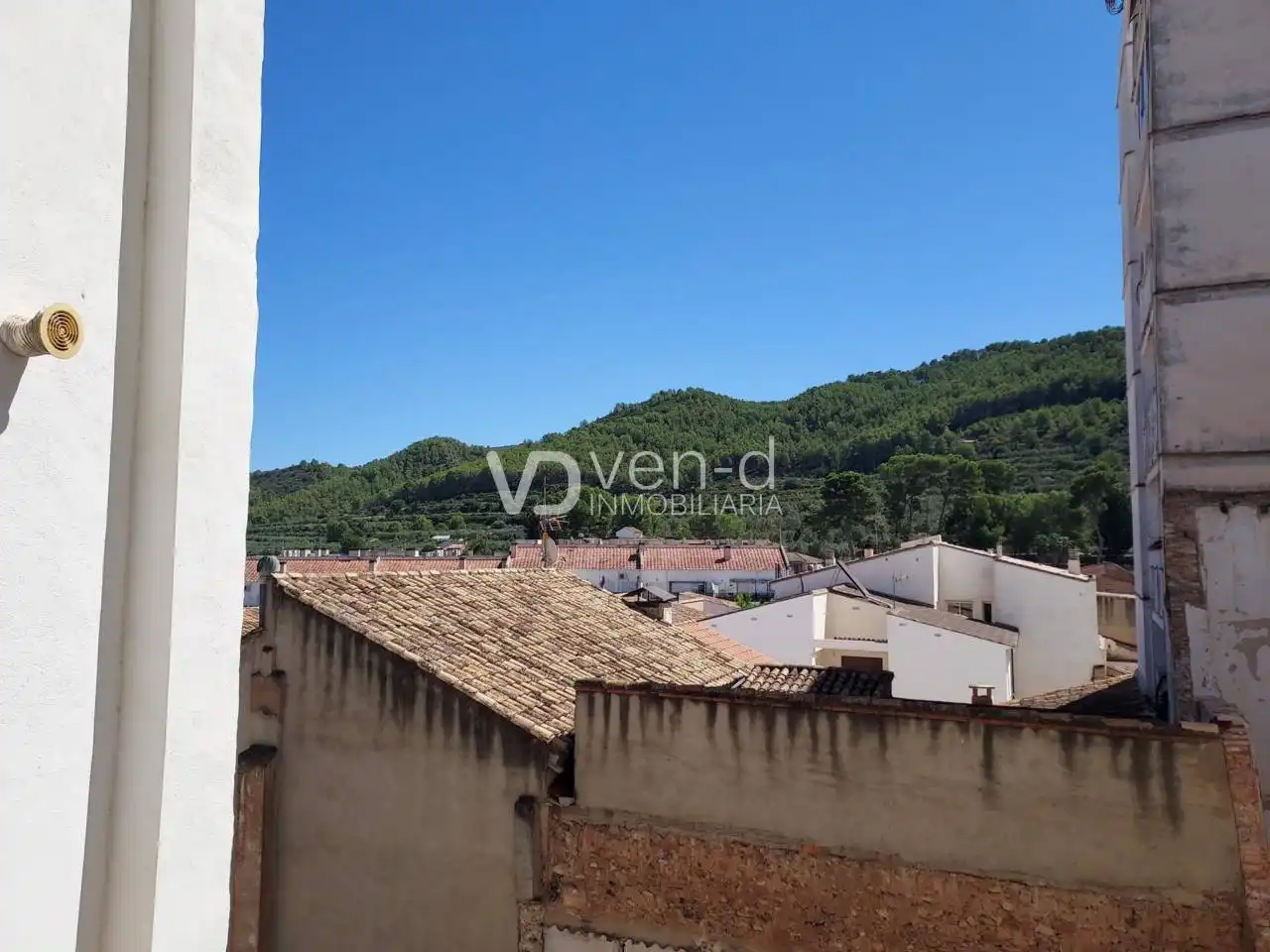 Vista exterior de Piso en venta en Enguera con Terraza, Trastero y Balcón