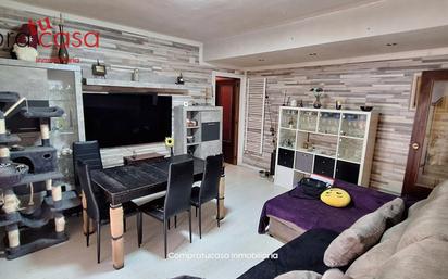 Sala d'estar de Pis en venda en Segovia Capital amb Aire condicionat i Terrassa
