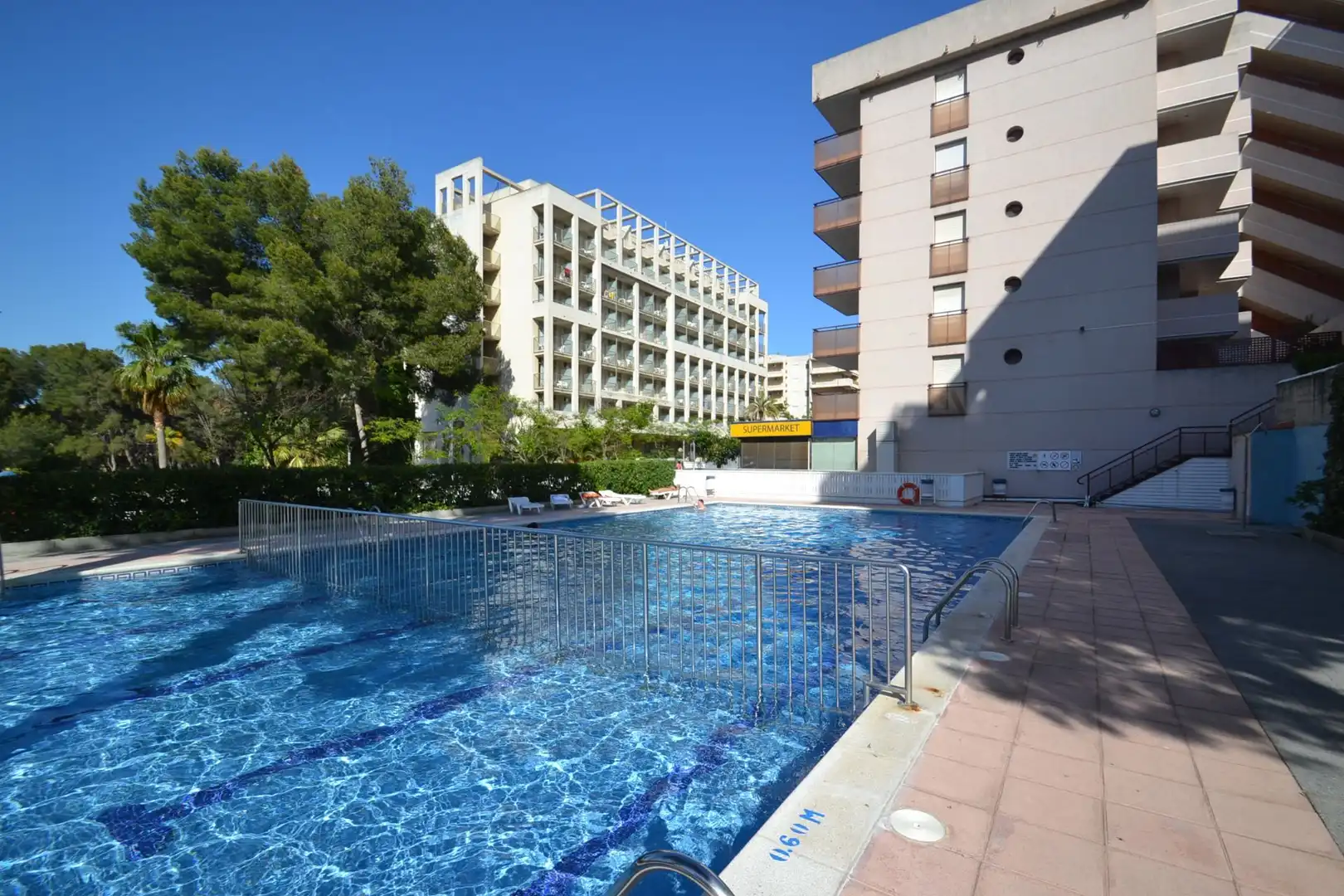 Apartamento con piscina en alquiler en CALLE VENDRELL 19, imagen 15
