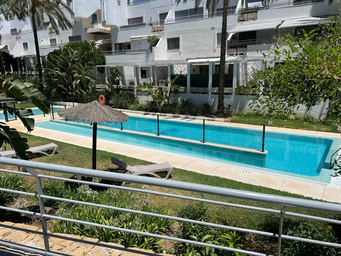 Schwimmbecken von Wohnung zum Verkauf in Mijas mit Klimaanlage, Heizung und Privatgarten