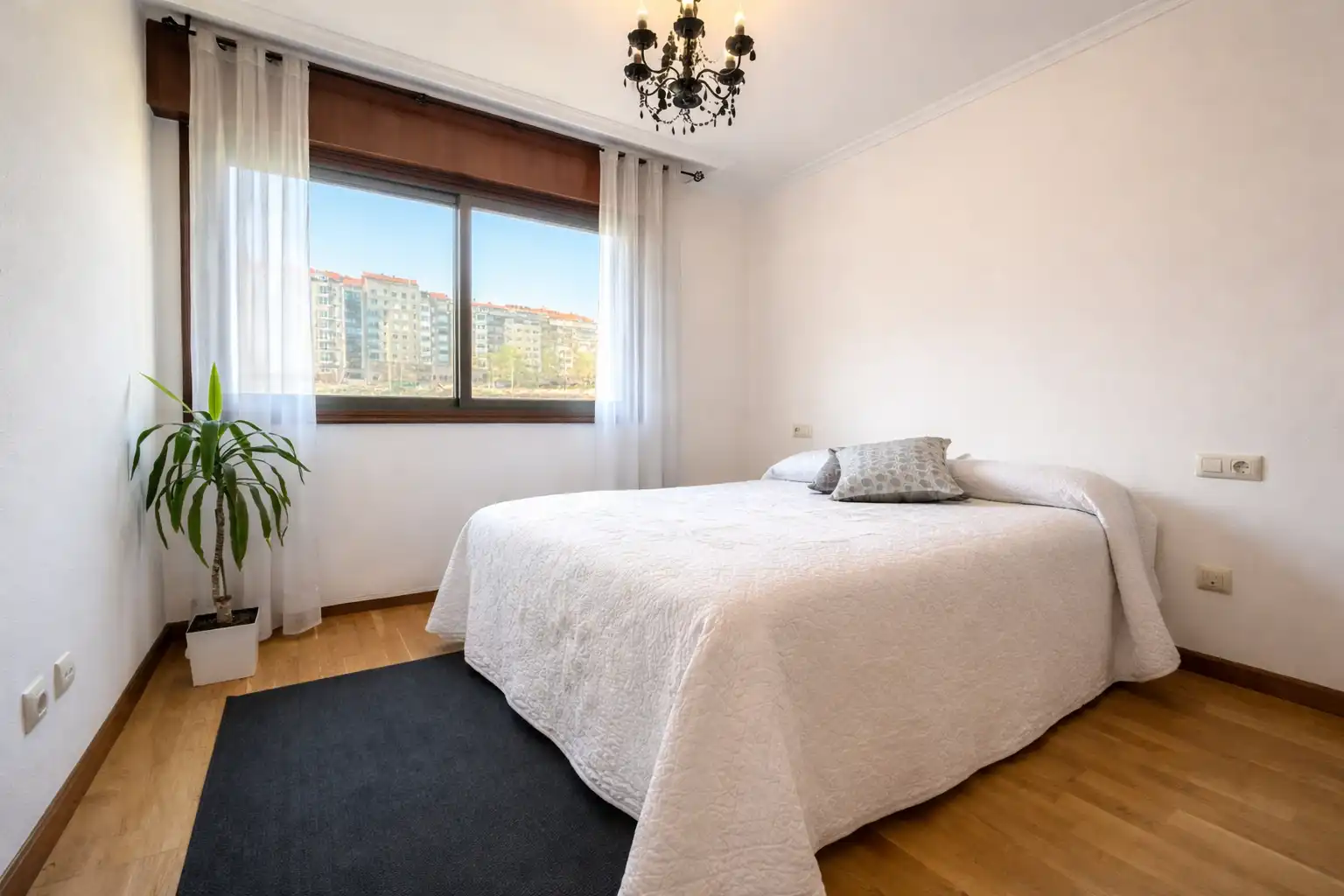 Bedroom of Flat for sale in Vigo   with Heating, Parquet flooring and Storage room