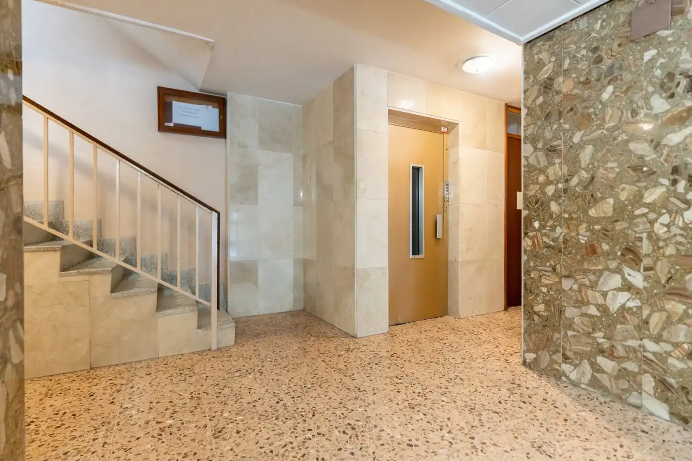 Piso en venta en Reus con Calefacción, Terraza y Balcón