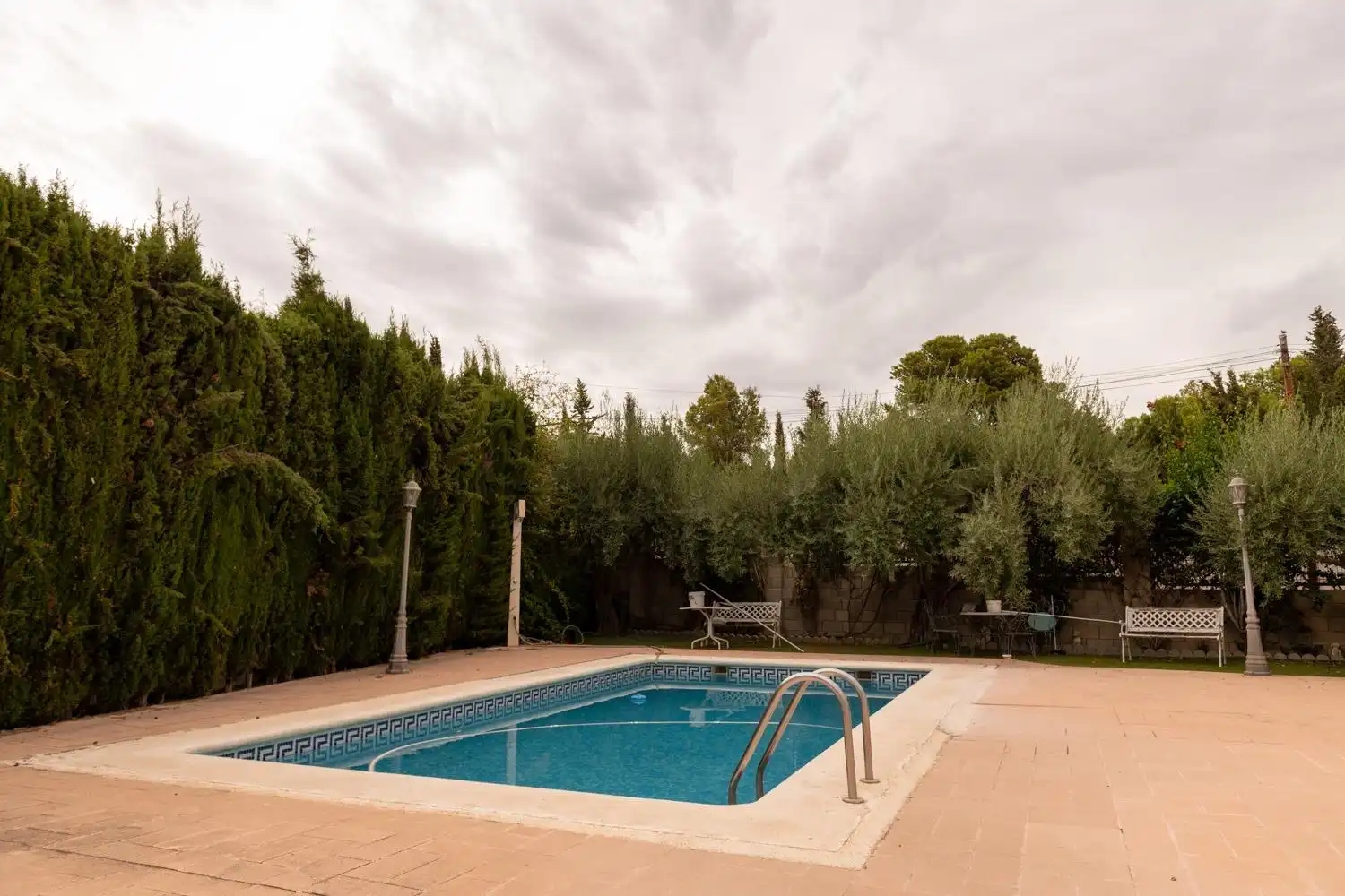Piscina de Casa o xalet en venda en Alicante / Alacant amb Aire condicionat, Calefacció i Jardí privat