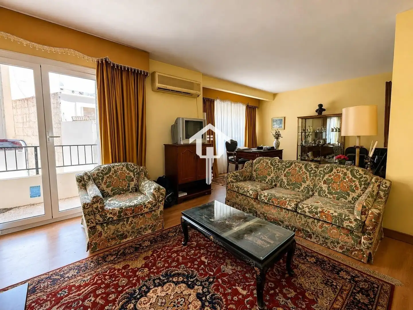 Sala de estar de Piso en venta en Alicante / Alacant con Aire acondicionado, Calefacción y Amueblado
