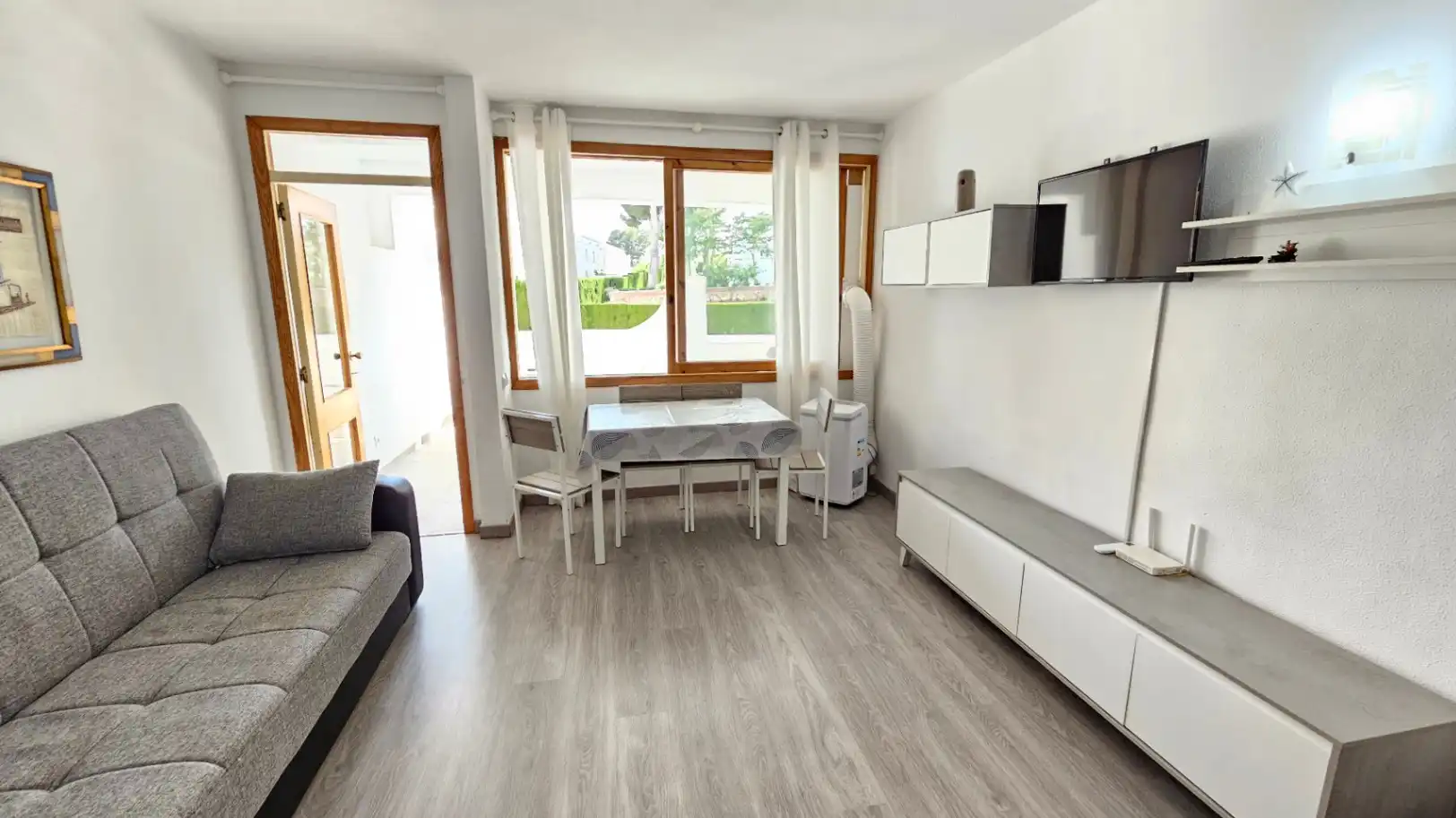 Wohnzimmer von Wohnungen zum Verkauf in Alcalà de Xivert mit Klimaanlage, Heizung und Privatgarten
