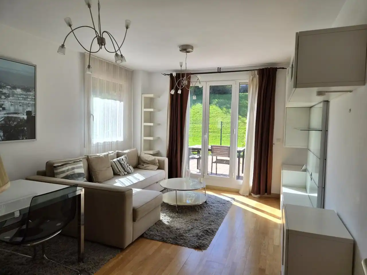Sala de estar de Planta baja de alquiler en Santander con Calefacción, Jardín privado y Terraza