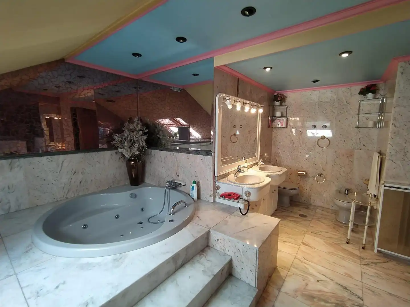 Baño de Dúplex en venta en Ponferrada con Calefacción, Parquet y Trastero