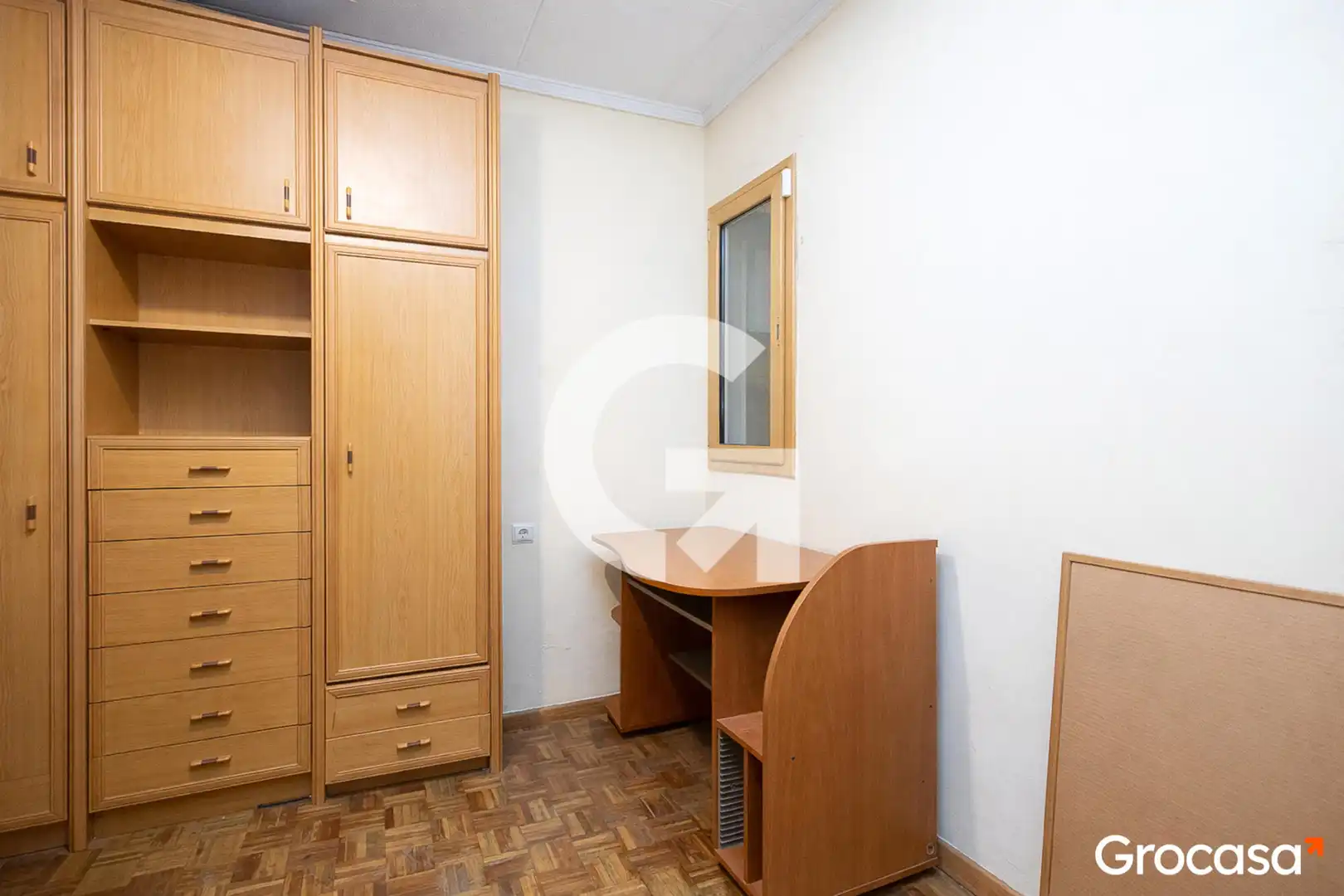 Habitación de Piso en venta en El Prat de Llobregat con Aire acondicionado y Balcón