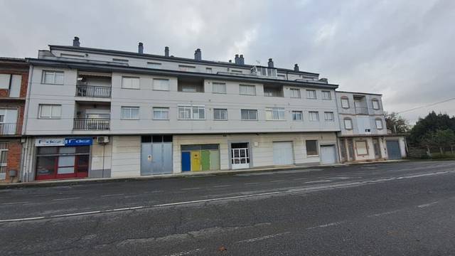 Local comercial en Venta en AV GALICIA Nº 16 A en Bóveda