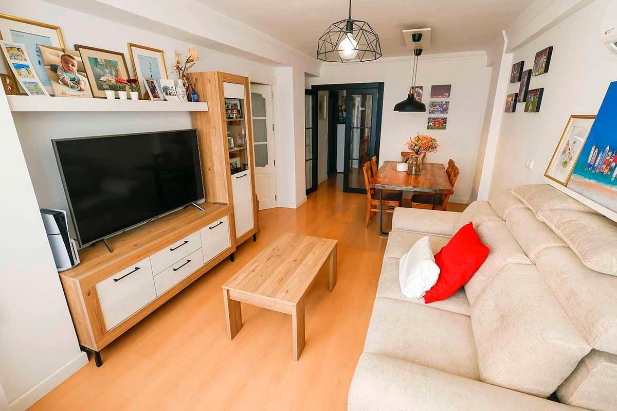 Living room of Flat for sale in Málaga Capital  with Air Conditioner, Parquet flooring and Furnished