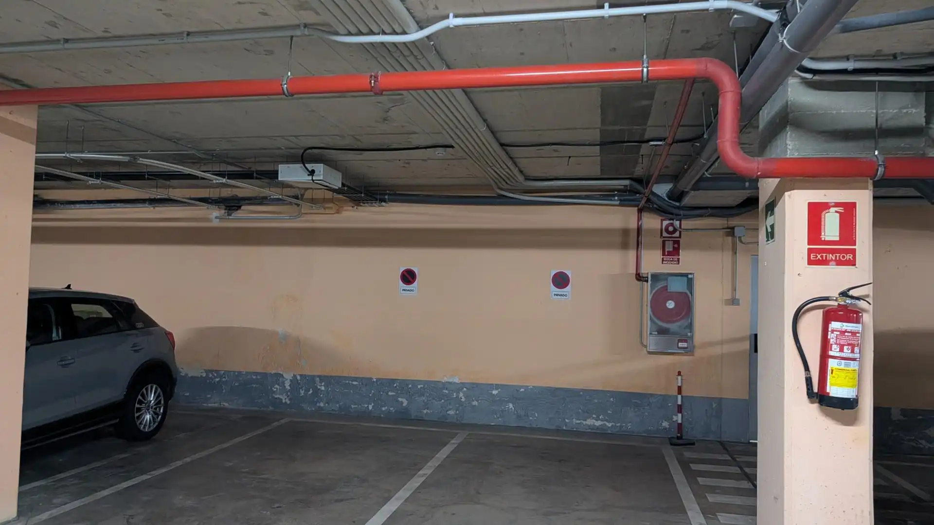 Parkplatz von Loft zur Miete in Valencia mit Klimaanlage, Heizung und Möbliert